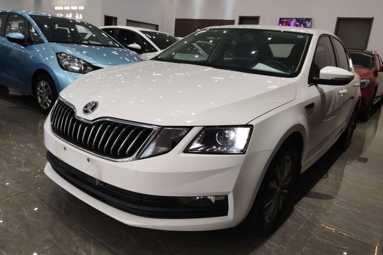 Used Skoda Octavia 2019 1.5L Automatic SmartDrive Comfort Edition China VI Standard
