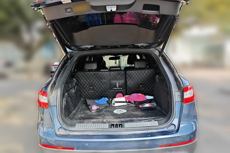 Used Lincoln MKX 2018 2.0T Two-Wheel Drive Deluxe Edition Trunk