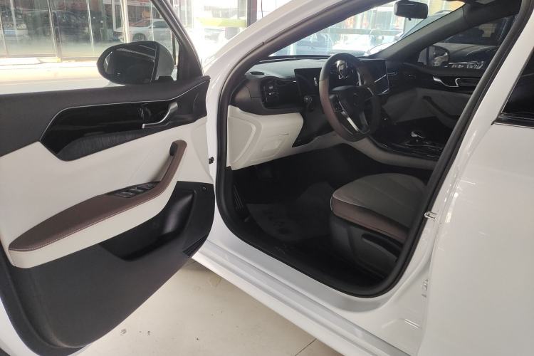 Used BYD Qin PLUS 2024 HONOR Edition DM-i 55KM Leading Model