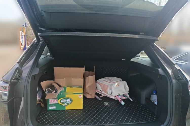 Used Volkswagen Tavendor 2025 Model 330TSI Luxury Journey—Shared Enjoyment Edition Trunk