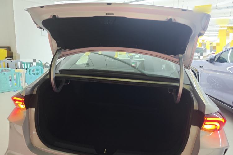 Used GAC Trumpchi EMPOW 2023 Shadow Leopard H Smart Hybrid Edition Trunk