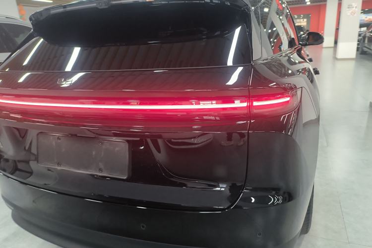 Used Li Auto Li Auto i6 2025 Model Four-Wheel-Drive Standard Type
