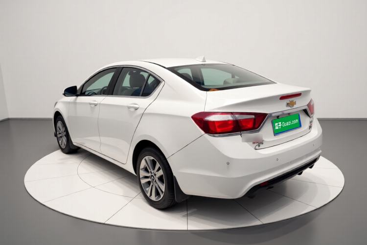 Used Chevrolet Cruze 2015 1.4T DCG Luxury Edition Exterior 3