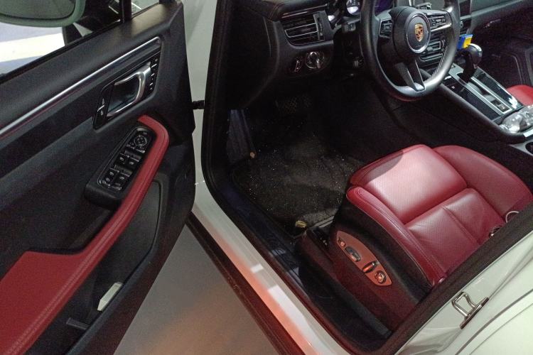 Used Porsche Macan 2023 Macan 2.0T Driver Seat