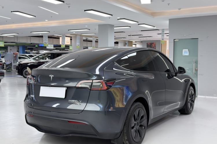 Used Tesla Model Y 2024 Rear-Wheel-Drive Version
