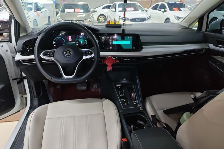 Used Volkswagen Golf 2021 280TSI DSG Pro Center Console