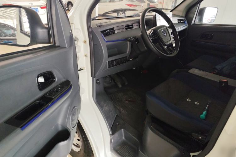 Used Dongfeng Yufeng EM26 2023 High-End Model 41.86 kWh CATL Driver Seat