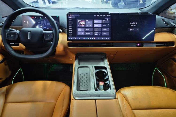 Used Wey Gaoshan 2025 Four-Wheel Drive Alpine 8