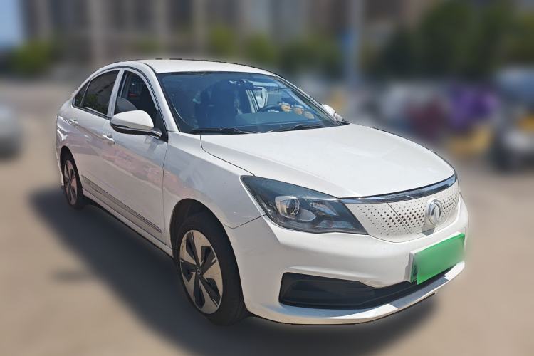 Used Dongfeng Aeolus E70 2022 500 Ultra-Enjoyment Edition Front Right 45 Deg