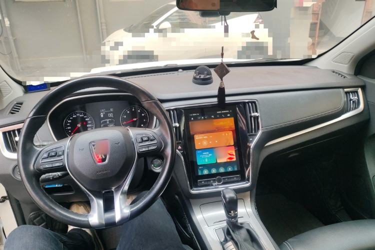 Used Roewe RX5 2016 20T Two-Wheel Drive Automatic Internet Smart Edition
