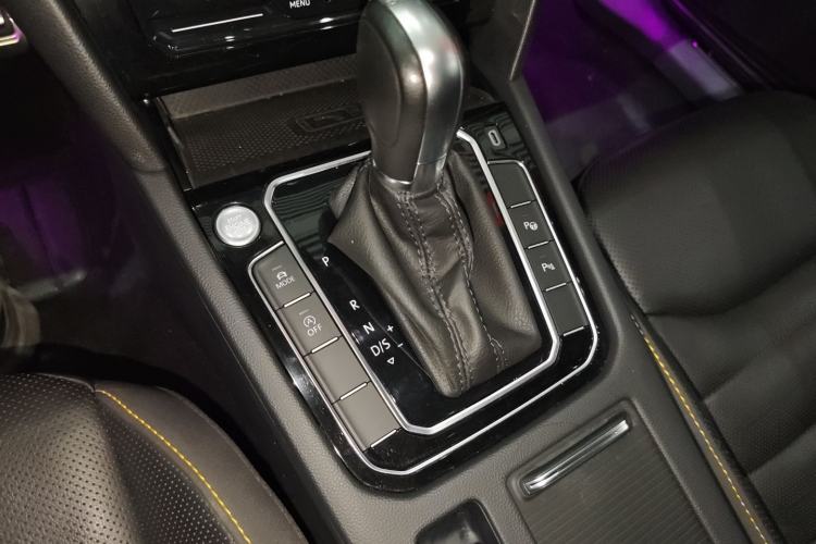 Used Volkswagen FAW-Volkswagen CC 2023 380TSI Striking Edition Gear Lever