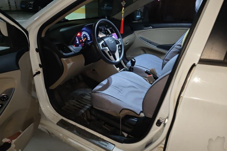 Used Hyundai Verna (older generation) 2014 1.4L Manual Fashion GS Model
