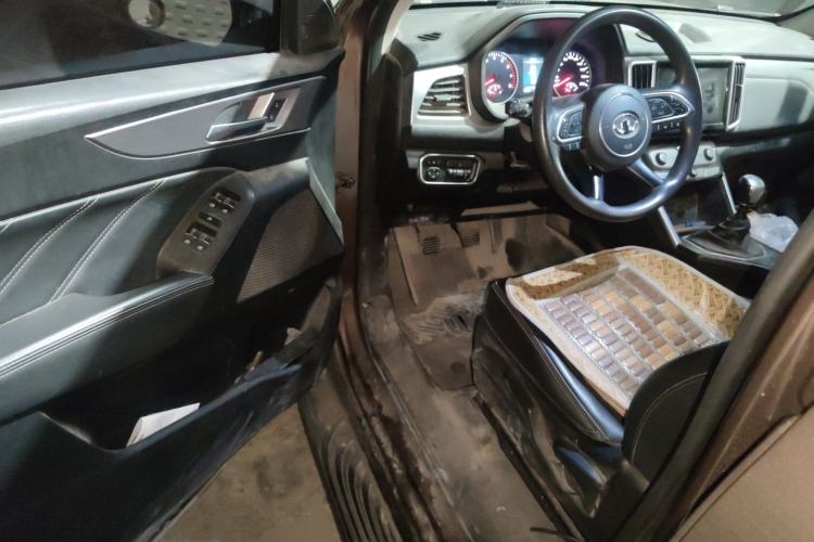 Used Great Wall Poer 2019 2.0T Commercial Version Manual Gasoline Two-Wheel Drive Elite Standard Box GW4C20B
