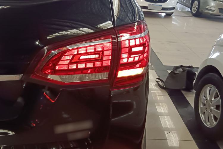 Used Haval H6 2013 Sports Edition 1.5T Manual Two-Wheel Drive Elite Model Exterior 3