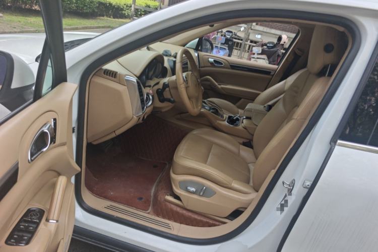 Used Porsche Cayenne 2011 3.6L automatic transmission U.S. specification
