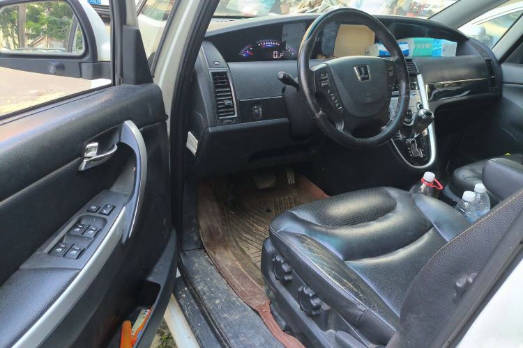 Used Luxgen Great 7 MPV 2015 2.0T Luxury Model
