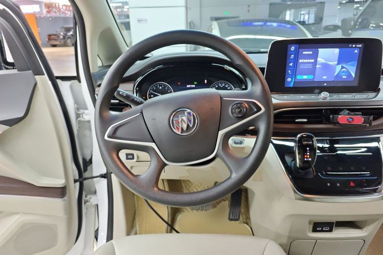 Used Buick GL8 2023 Land Executive Class Comfort Model
