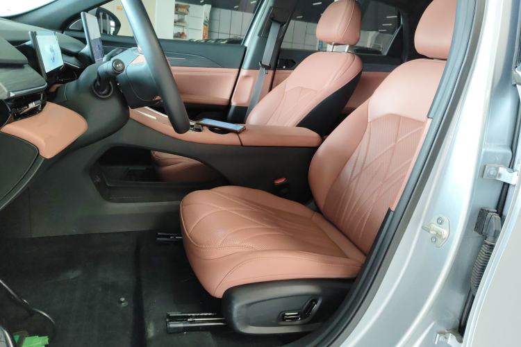 Used Geely Galaxy L6 2025 EM-i 140km Starship Edition
