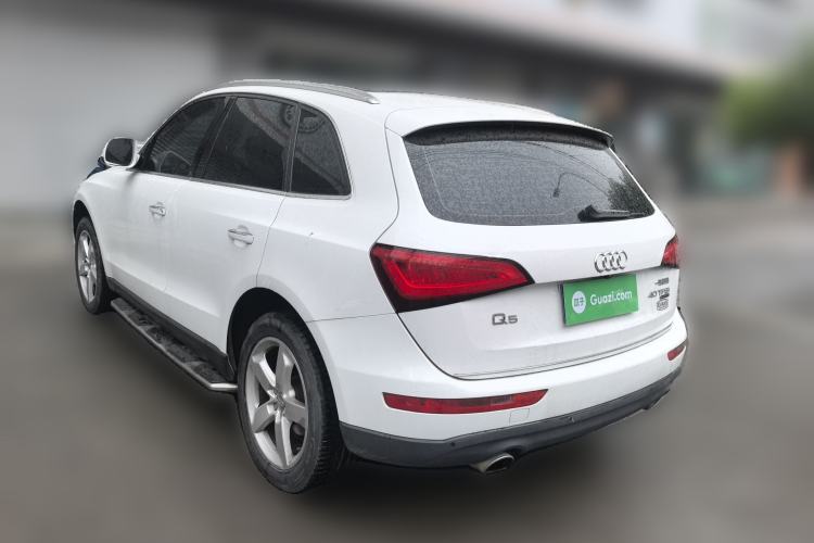 Used Audi Q5 2017 Plus 40 TFSI Ambition Model
