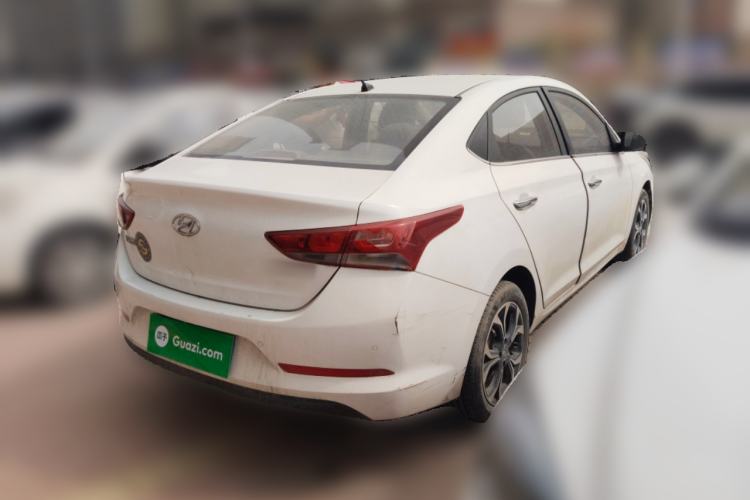 Used Hyundai Verna (new generation) 2016 1.6L Automatic Elite Edition TOP Rear Right 45 Deg