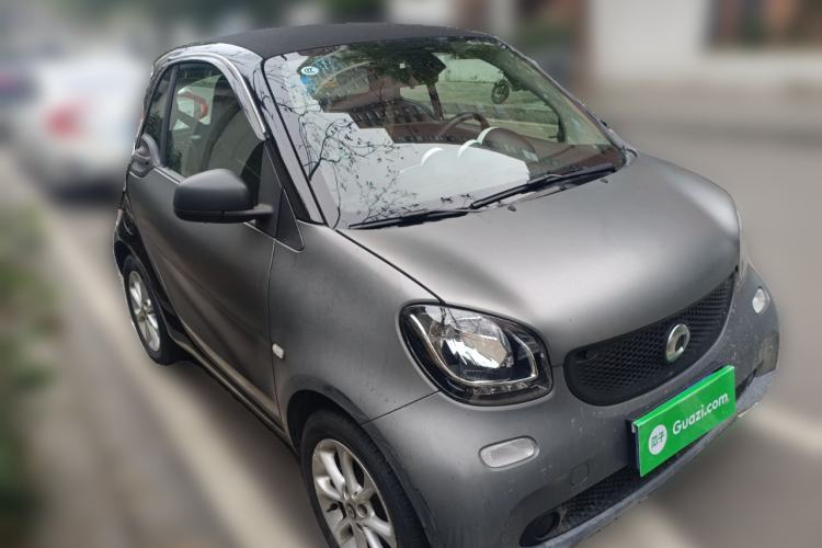 Used smart fortwo 2015 1.0L 52 kW hardtop Dynamic version