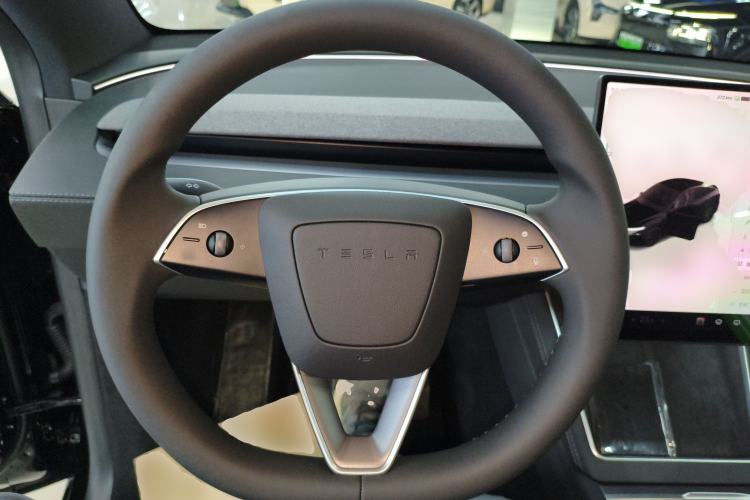 Used Tesla Model Y 2026 Rear-Drive Model
