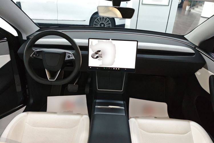 Used Tesla Model Y 2025 Rear-Wheel-Drive Version Center Console