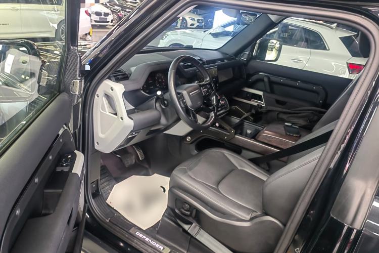 Used Land Rover Defender 2023 90 3.0T P400 XS
