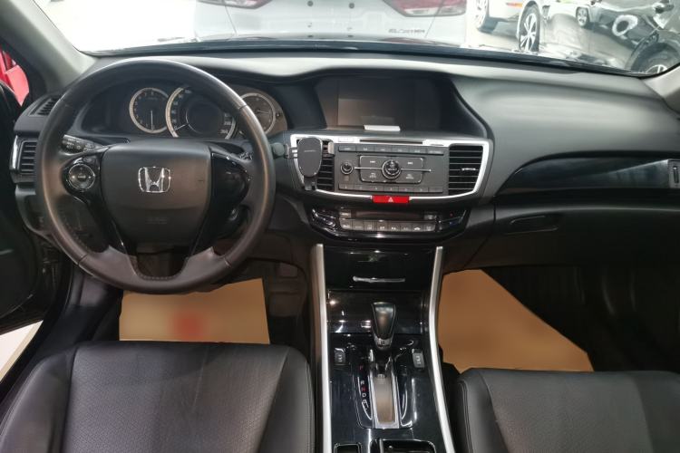 Used Honda Accord 2016 2.0L Elite Edition Center Console