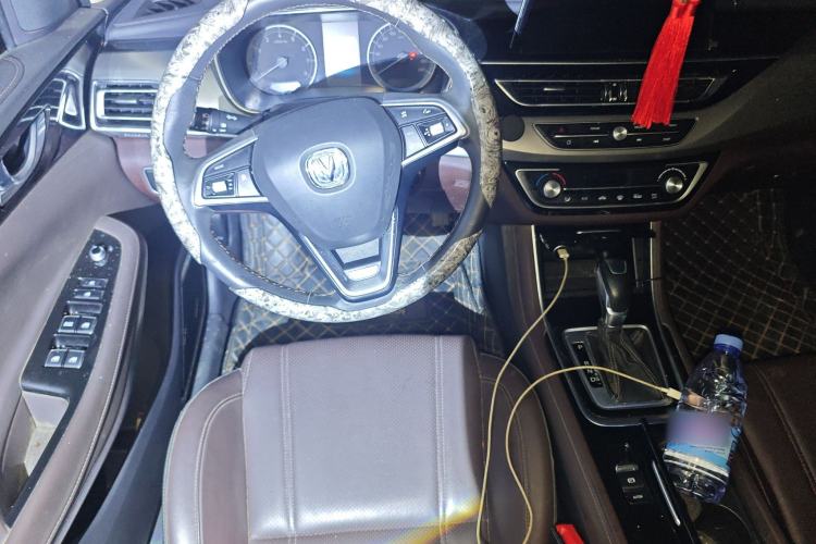 Used CHANGAN Raeton CC 2018 1.5T Automatic Elegant Starry Edition China V Standard
