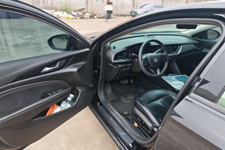 Used Buick Regal 2024 25T Deluxe Edition Driver Seat