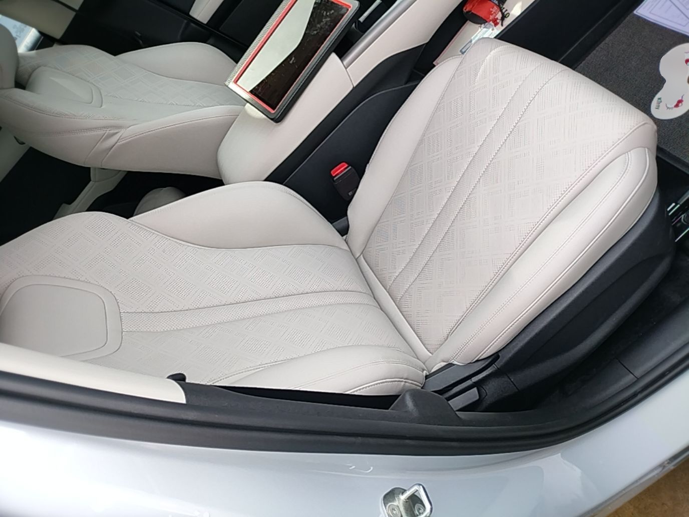 BYD Yuan UP 2025 Model 301KM Leading Version — снимка 19
