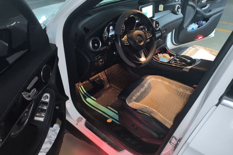 Used Mercedes-Benz GLC 2018 GLC 260 4MATIC Luxury Model
