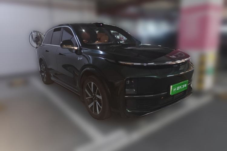 Used Li Auto L8 2023 Max model Front Right 45 Deg