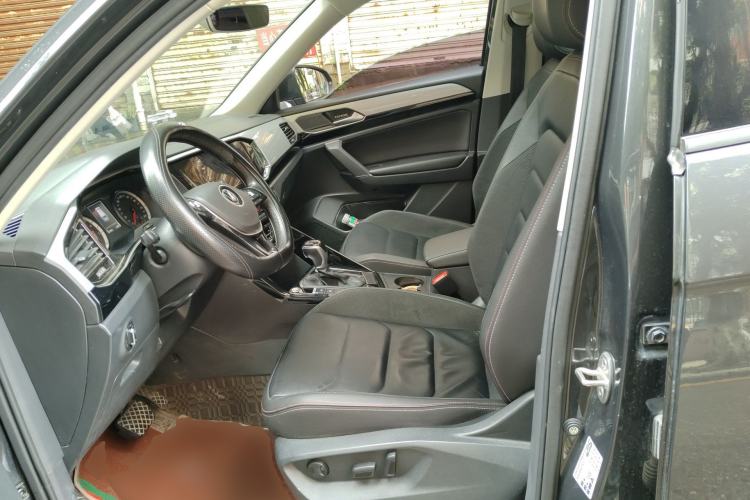 Used Volkswagen Tayron 2020 280TSI Two-Wheel Drive Luxury Connect Edition Left Front Seat