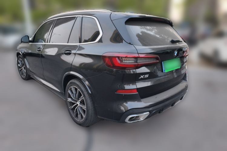 Used BMW X5 2022 Restyled xDrive 30Li Luxury Version M Sport Package Rear Left 45 Deg