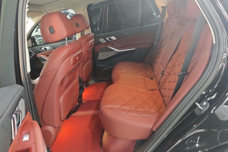 Used BMW X5 2023 xDrive 30Li Luxury M Sport Package