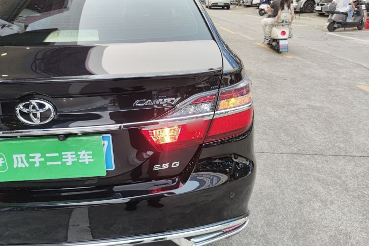 Used Toyota Camry 2016 2.5G 10th Anniversary Deluxe Navigation Edition Right Rear Taillight