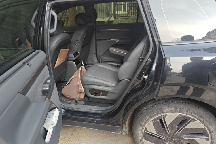 Used Dongfeng eπ eπ008 2024 210Max Range-Extended Version 6 Seats