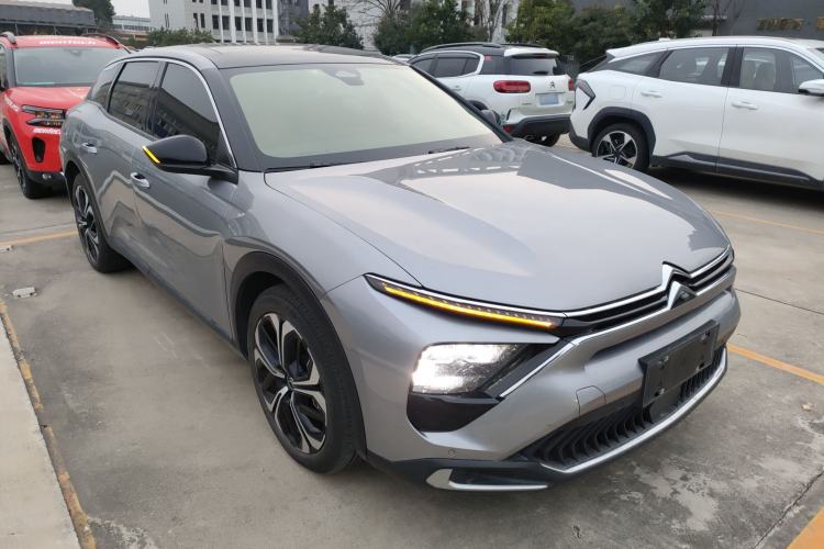 Used Citroen C5 X 2023 1.6T Extraordinary Power Front Right 45 Deg