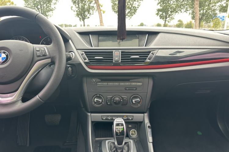 Used BMW X1 2015 sDrive18i Fashion Upgrade Edition