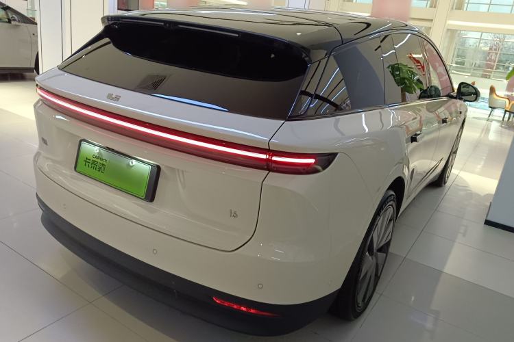 Used Li Auto i6 2025 Model Two-Wheel-Drive Standard Type Rear Right 45 Deg