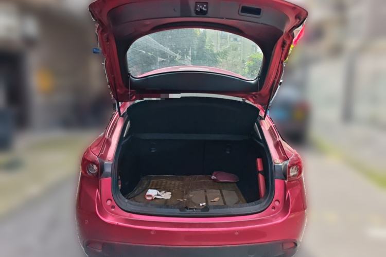 Used Mazda 3 Axela 2016 Hatchback 1.5L Automatic Comfort Model Trunk