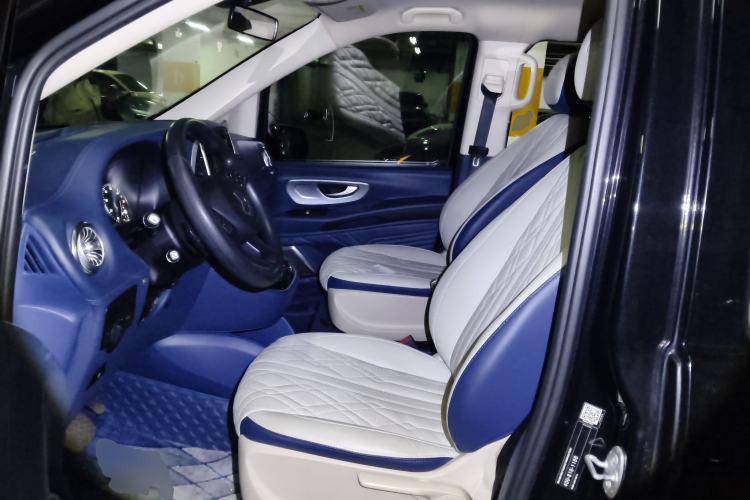 Used Mercedes-Benz Vito 2018 2.0T Elite Version 7 Seats China VI Emission Standard
