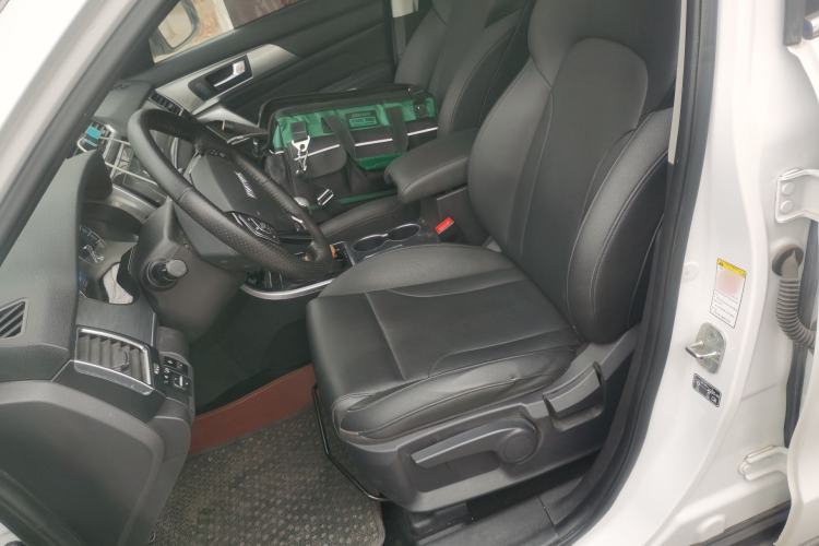 Used Haval H2 2016 Red-Label 1.5T Manual Two-Wheel Drive Luxury Model