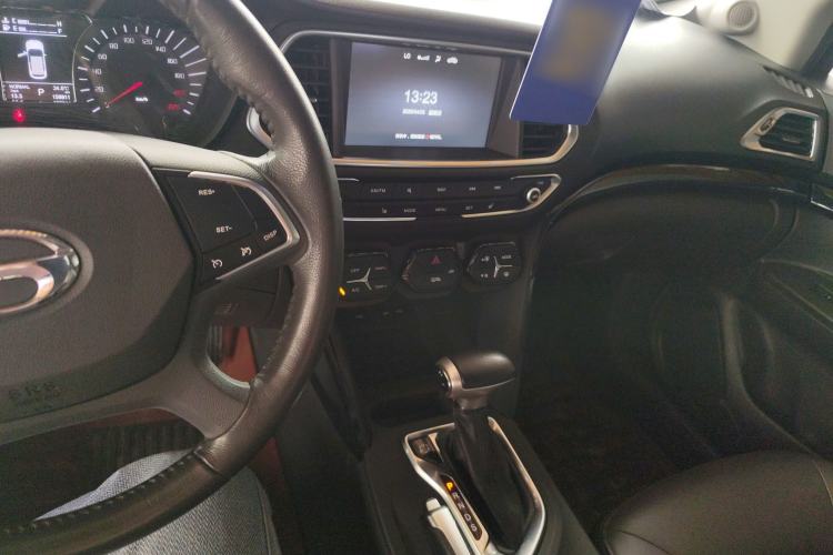 Used GAC Trumpchi GS4 2015 200T G-DCT Luxury Edition Center Console