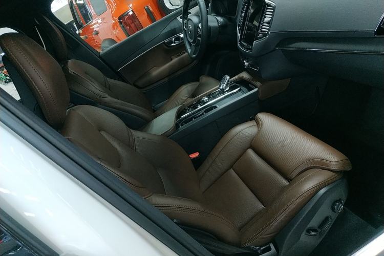 Used Volvo XC90 2021 B6 Luxury Smart Edition 7-Seater Right Front Seat