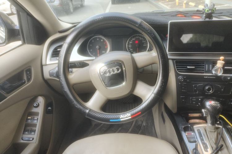 Used Audi A4L 2011 2.0 TFSI Comfort Model Steering Wheel