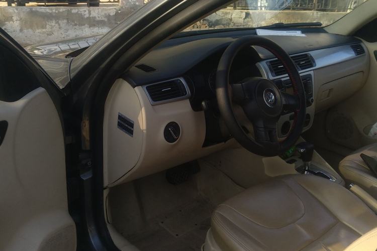 Used Volkswagen Bora 2011 1.6L Automatic Fashion Edition Driver Seat