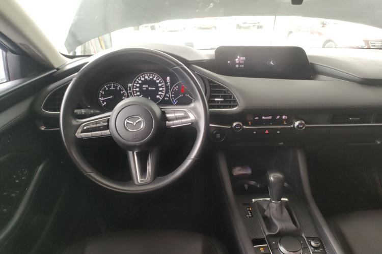 Used Mazda 3 Axela 2020 2.0L Automatic Zhiya Edition Center Console